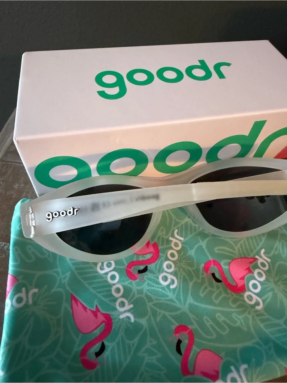 GOODR ‘cleared for takeoff’ - Women's White Frame Sunglasses - Polarized Lens